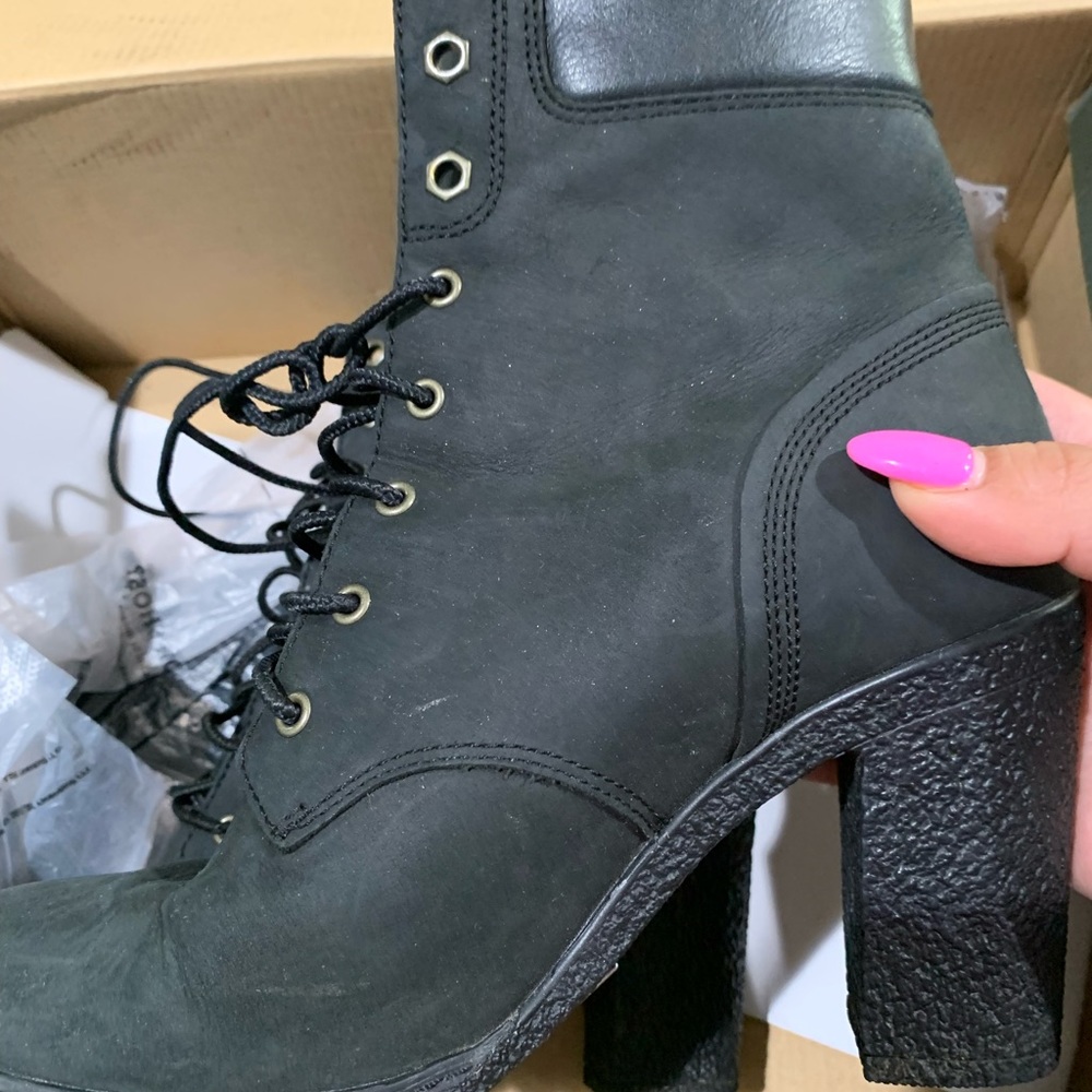 Black timberland heeled booties